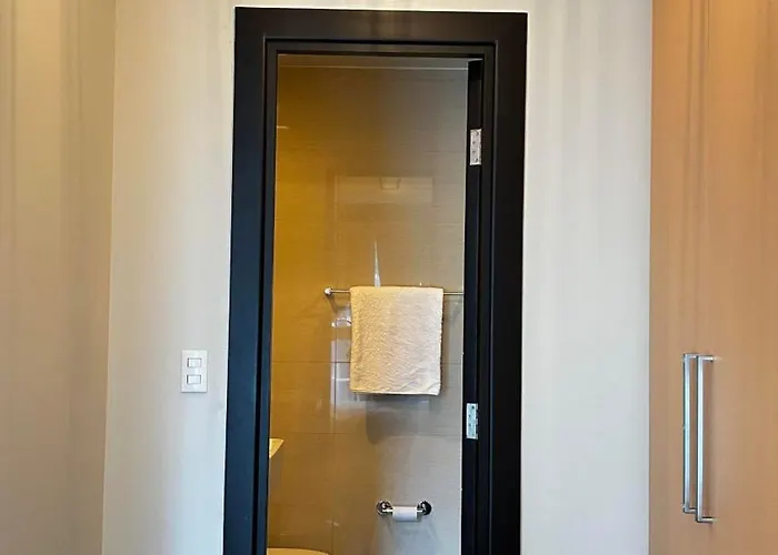 Uptown Parksuites Tower Two - Bgc Taguig, *